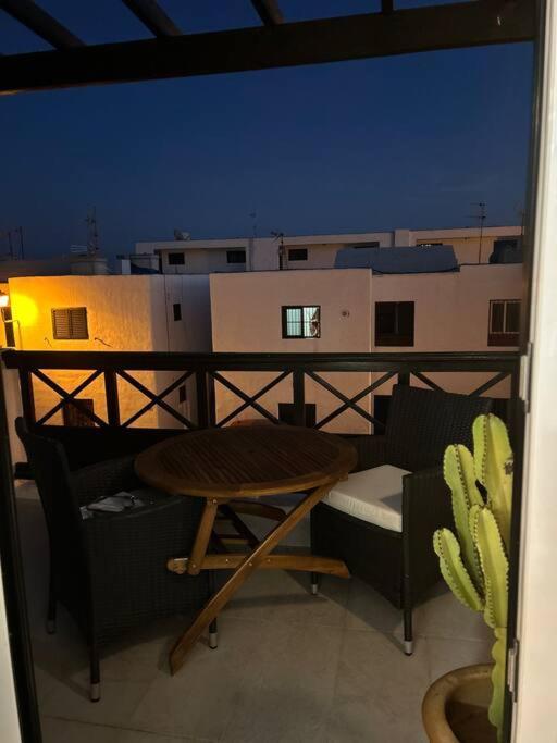 Moderno Apartamento Cerca Al Mar Tias Exterior photo
